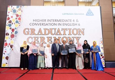 Graduation Ceremony LIA Palembang
